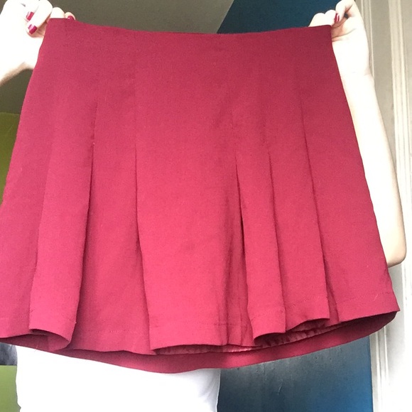 Forever 21 Dresses & Skirts - Pleated skirt